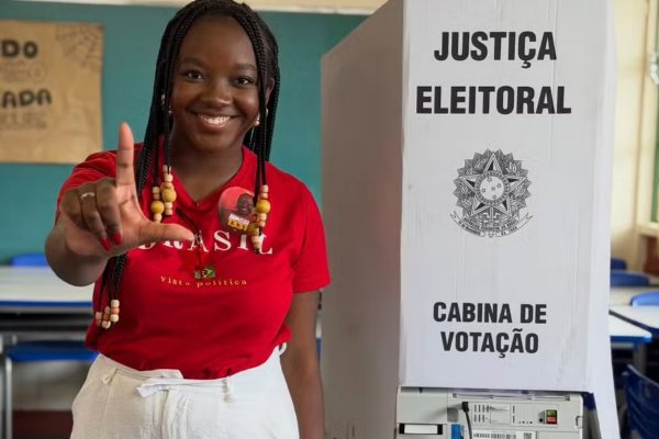[Eleita deputada mais jovem de MG, Ana Elisa é vítima de ameaças de morte e estupro ]