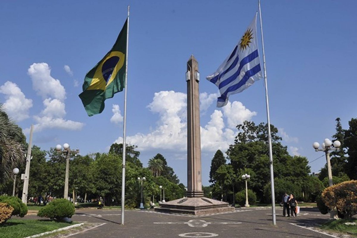 Brasil determina fechamento por 30 dias de fronteira terrestre com Uruguai