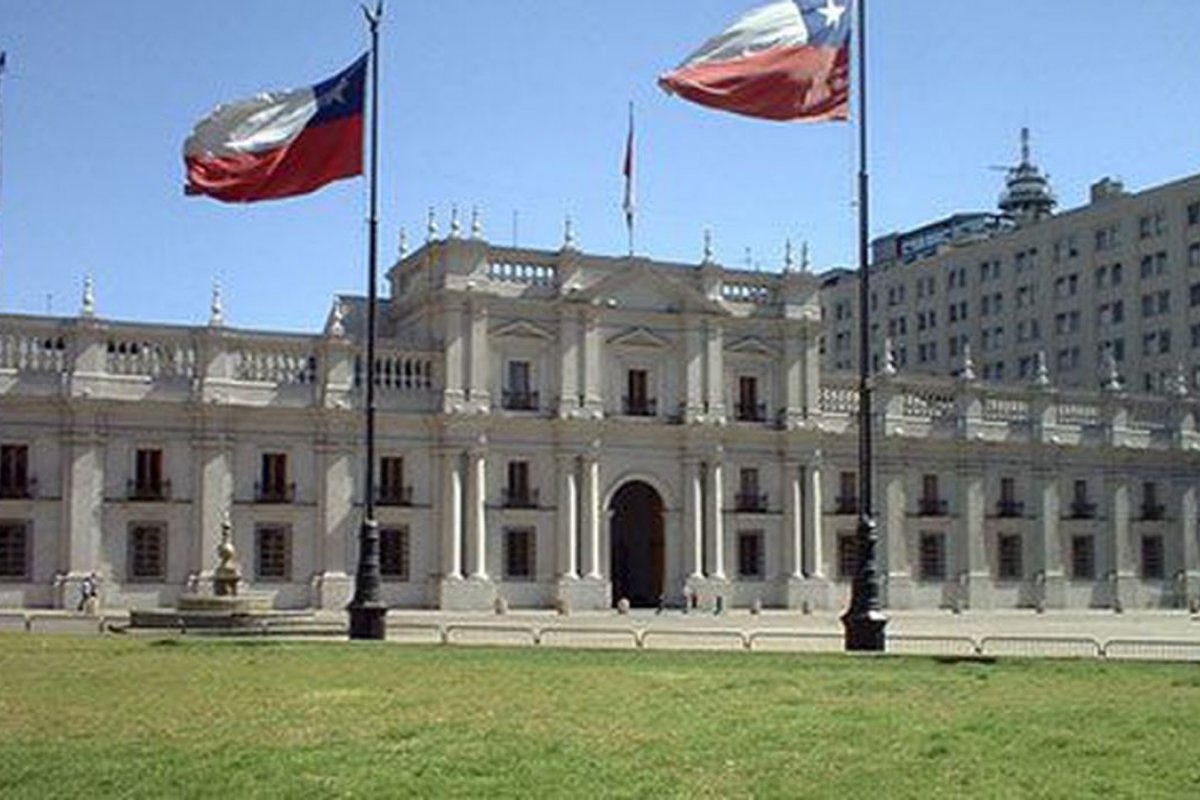 Chile anuncia toque de recolher para conter casos de covid-19