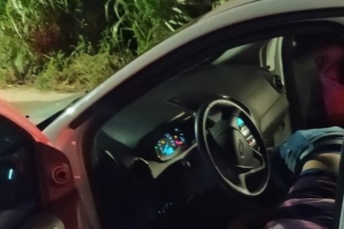 Homem é assassinado dentro de carro na Avenida Gal Costa em Salvador