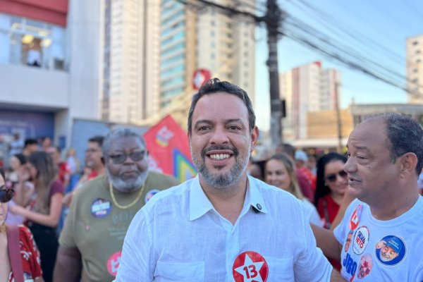 [Vídeo: 'Tira a máscara para tentar se vingar da Bahia', diz Lucas Reis sobre apoio de ACM Neto a Flavio Bolsonaro ]