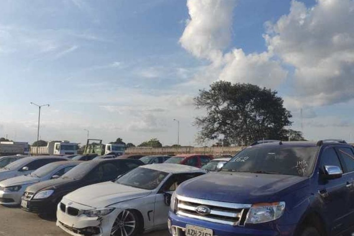 Detran realiza leilões de veículos exclusivamente pela internet