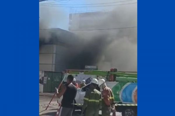 [Princípio de incêndio atinge subestação elétrica e deixa bairros sem luz; veja onde]