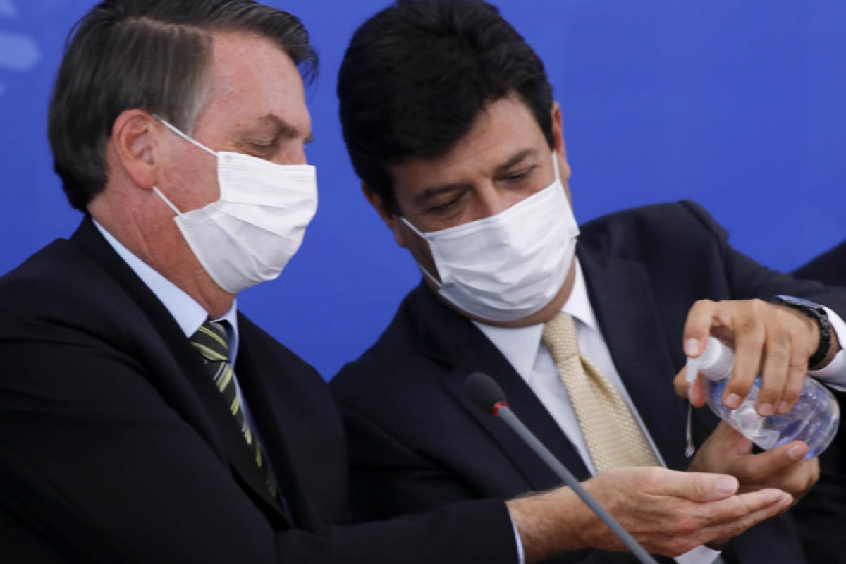Bolsonaro tem 35% de aprovação na gestão da crise do coronavírus, diz Datafolha