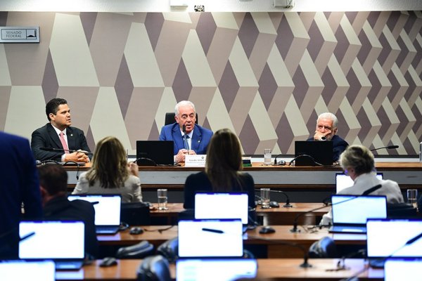 [Comissão do Senado marca votação da PEC da Segurança Pública, pauta de Lula, para esta quarta]