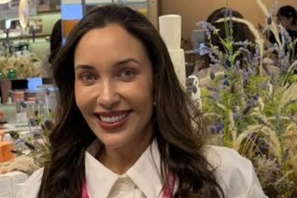 [Médica baiana embarca para a Coreia do Sul, em busca de novidades da estética e da beleza!  ]