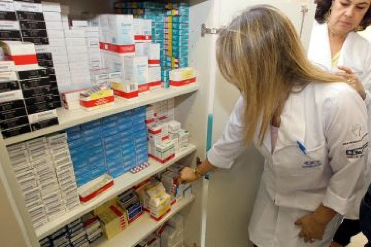 Sesab garantirá acesso ao medicamento Hidroxicloroquina para todos os pacientes de lúpus