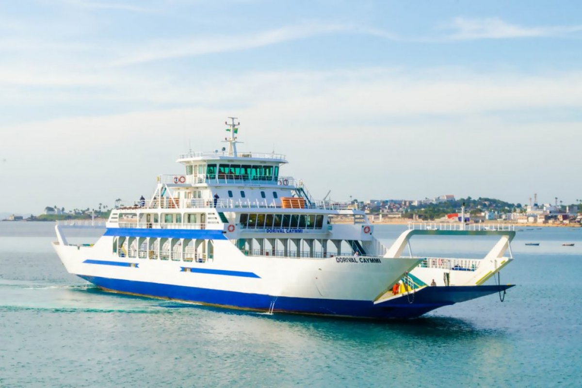 Ferry-Boat opera com 4 embarcações e saídas em horários especiais
