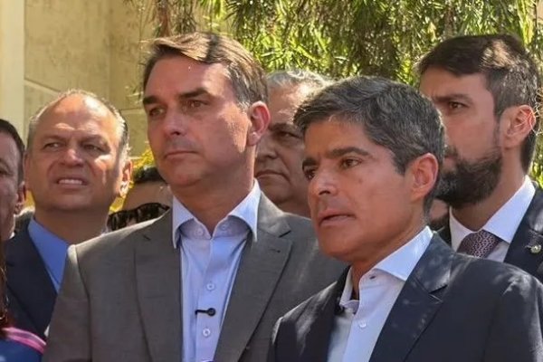 [Vídeo: ACM Neto nega acordo por ministério com Flávio Bolsonaro, mas diz ter pedido 