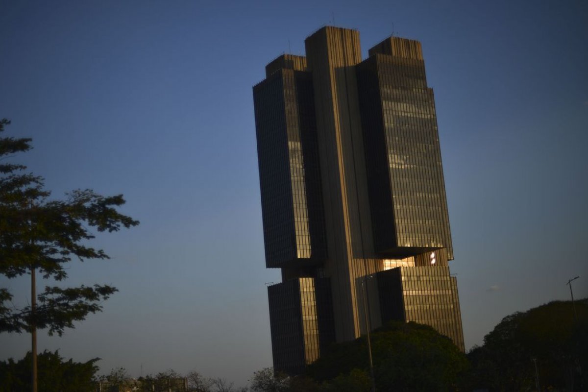 Ambiente econômico brasileiro passa de favorável a desafiador