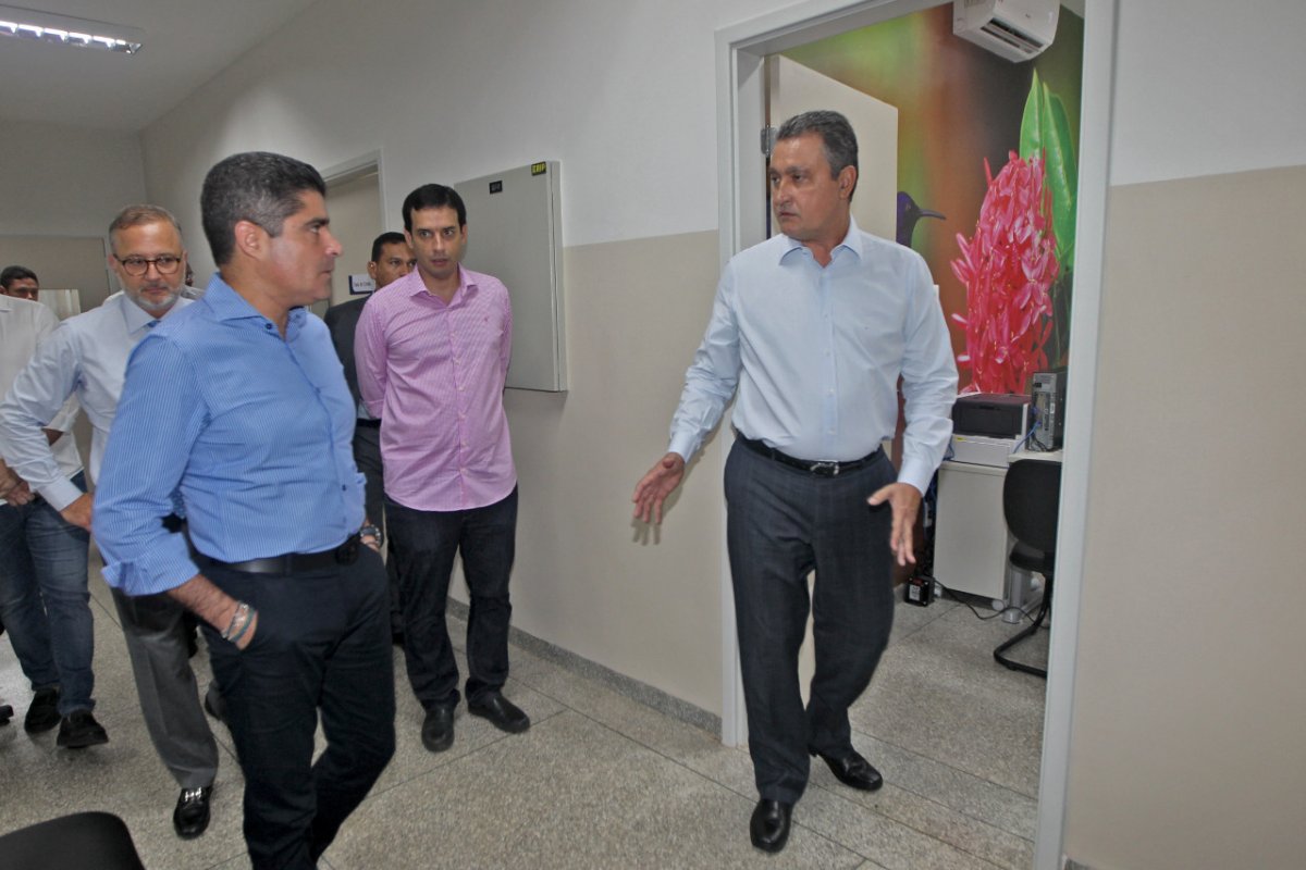 Prefeitura e governo inauguram UBS em Salvador