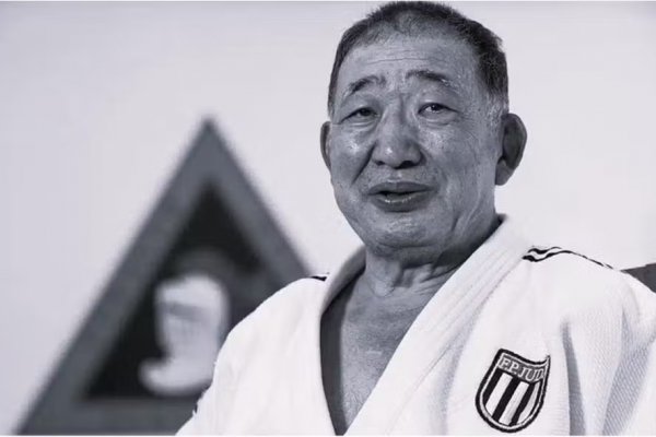 [Morre aos 85 anos,o primeiro medalhista olímpico do judô brasileiro ]