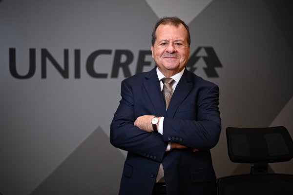 [Dia do Médico convida profissionais de saúde a refletir sobre planejamento financeiro! ]