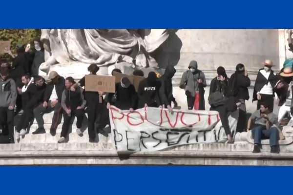 [Protestos na França deixam um morto, mais de 500 policiais feridos e quase 1.800 detidos]