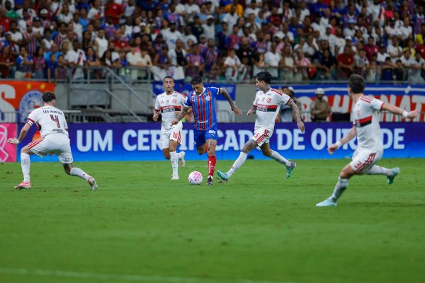 [Bahia é dominado pelo Flamengo e sofre derrota por 3 a 0 na Arena Fonte Nova]
