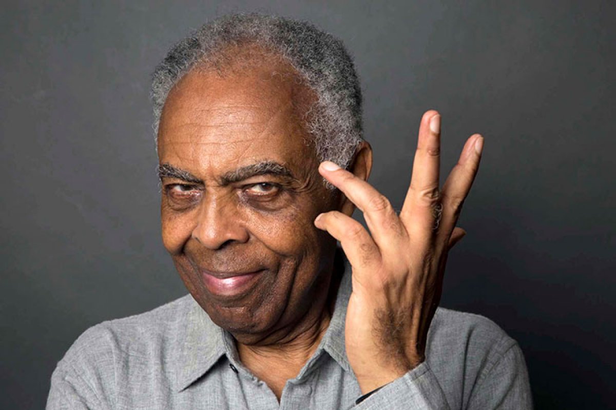 Gilberto Gil faz 77 anos e filosofa na web com textão