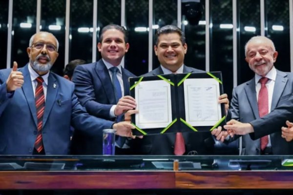[BTG/Nexus: 66,2% dos brasileiros apoiam fim da escala 6x1; 26,4% não concordam]