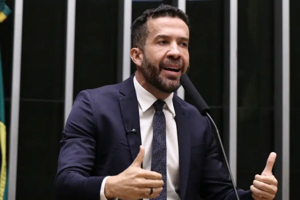 [Janones apresenta melhora e deve receber alta hospitalar em até 48 horas]