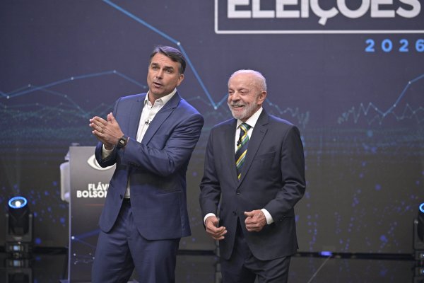[No debate, nome de Lula foi buscado quase sete vezes a mais que o de Flávio Bolsonaro ]
