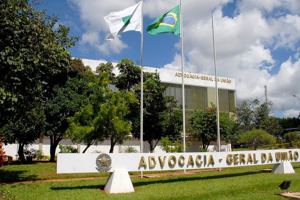 AGU pede ao Supremo suspensão de alterações nas regras do BPC