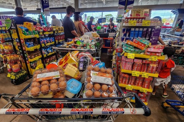[Consumo de alimentos cresce após proibição das bets no país, diz Abras]