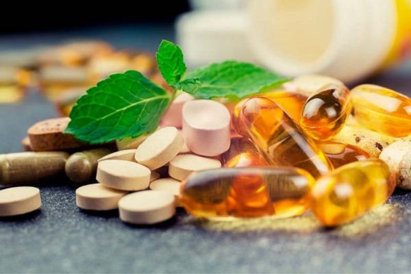 [Anvisa suspende veiculação de propagandas enganosas de suplementos alimentares ]