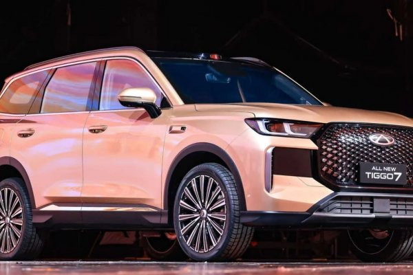 [Tiggo 7 ganha novidades na China e deixa Brasil para trás ]