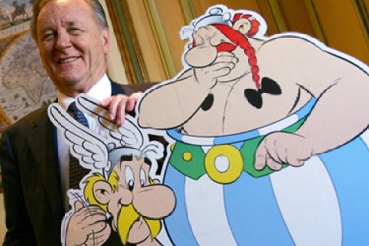 Morre o quadrinista Albert Uderzo, criador do 'Asterix'