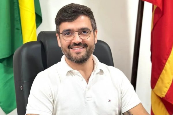 [Prefeito de Ilhéus assina 53 exonerações e 51 nomeações; mudanças ocorrem após rompimento político]