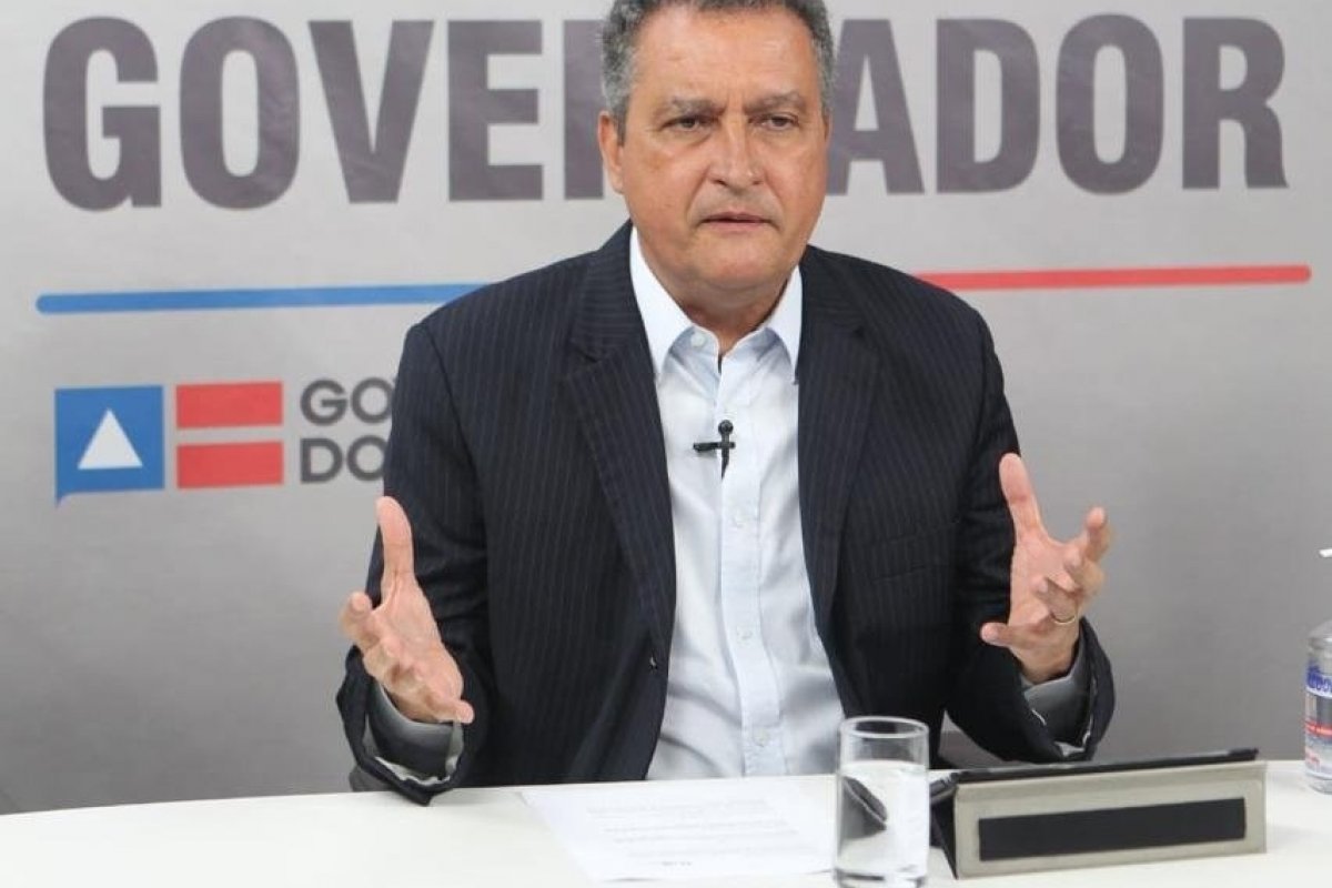 "Inadmissível tamanha resistência de uma agência que deveria cuidar das pessoas", brada Rui após Anvisa ir à Justiça