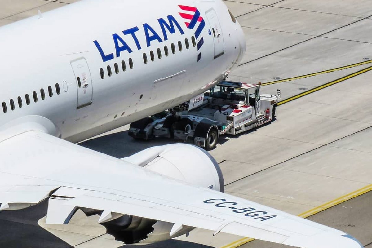 Latam começa a cobrar pelo despacho de bagagens em voo para os EUA