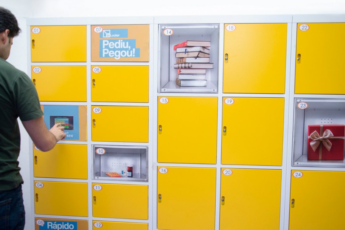 Armários inteligentes inovam as entregas de lojas virtuais