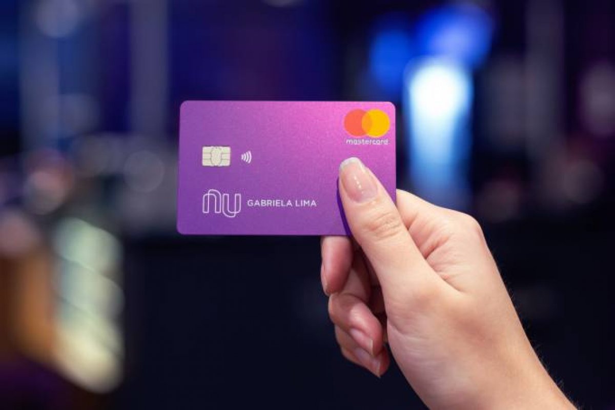 Nubank vai pagar compras no iFood e consultas para clientes