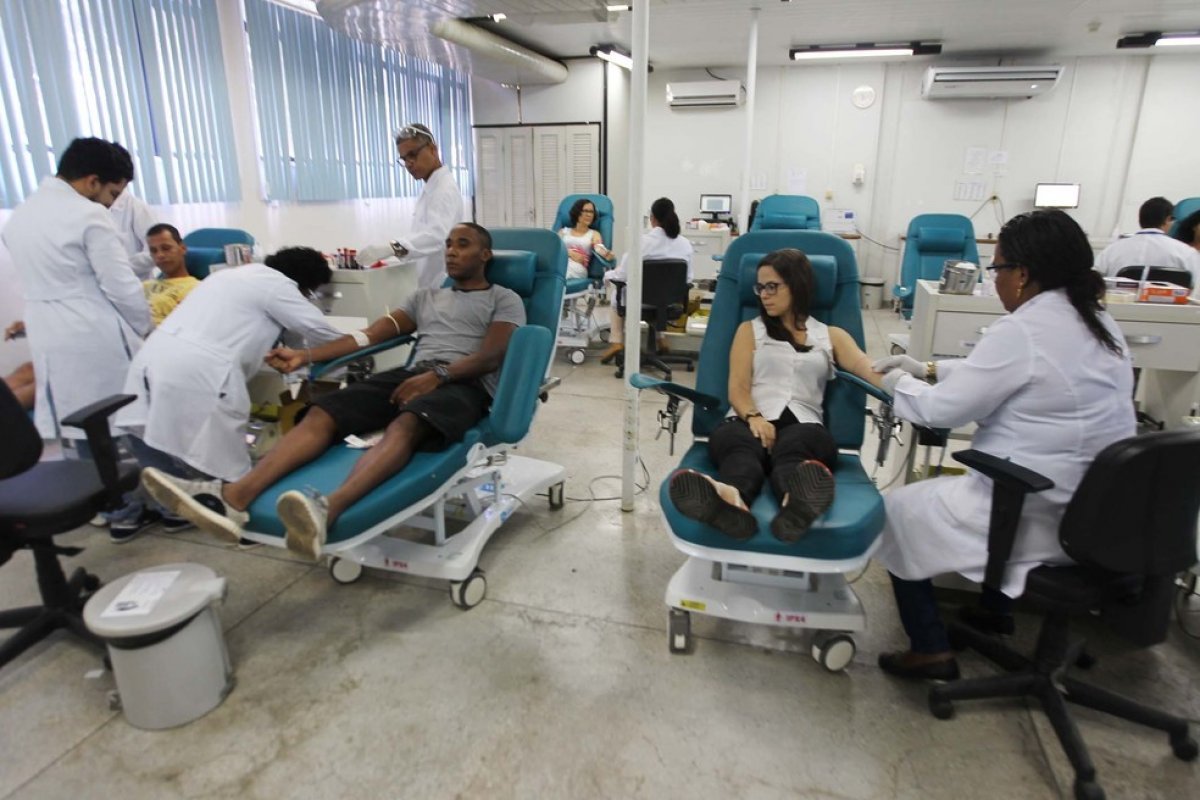 Doação de sangue registra uma queda de quase 50% na Bahia