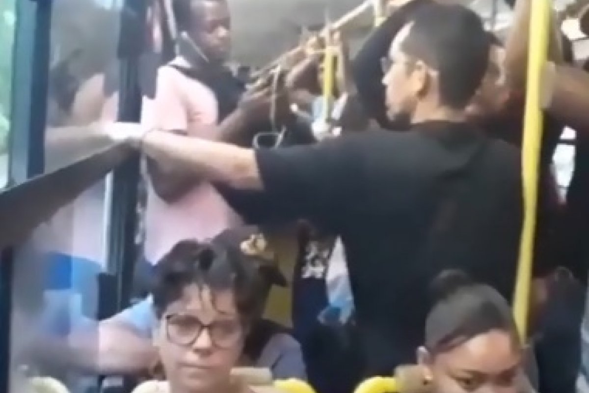 Ônibus lotados e filas mostram que isolamento não funciona bem no Nordeste