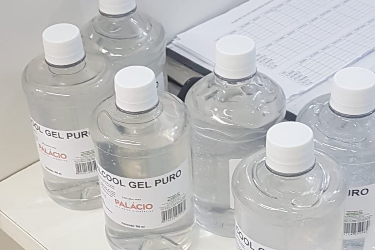 Álcool em gel caseiro é apreendido na região da Estação da Lapa, em Salvador