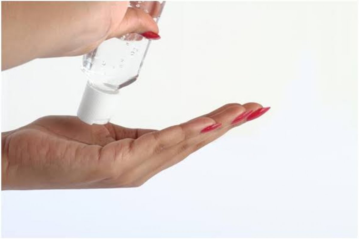 Álcool em gel a preço de custo vai demorar para consumidor