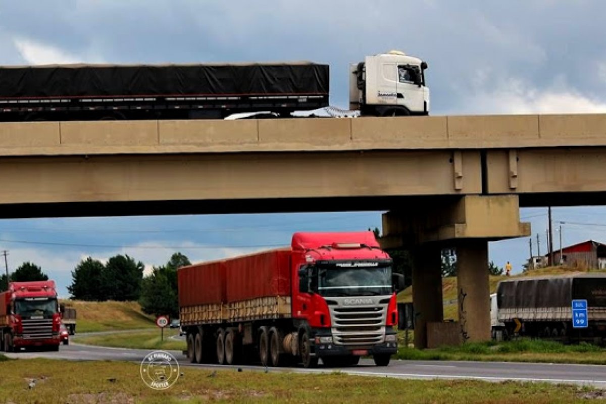 Veja vídeo: Caminhoneiros reclamam da falta de suporte nas estradas e ameaçam parar