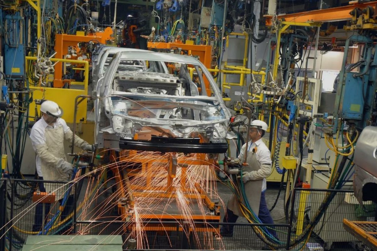 Indústria automotiva brasileira suspende todas atividades por causa da pandemia