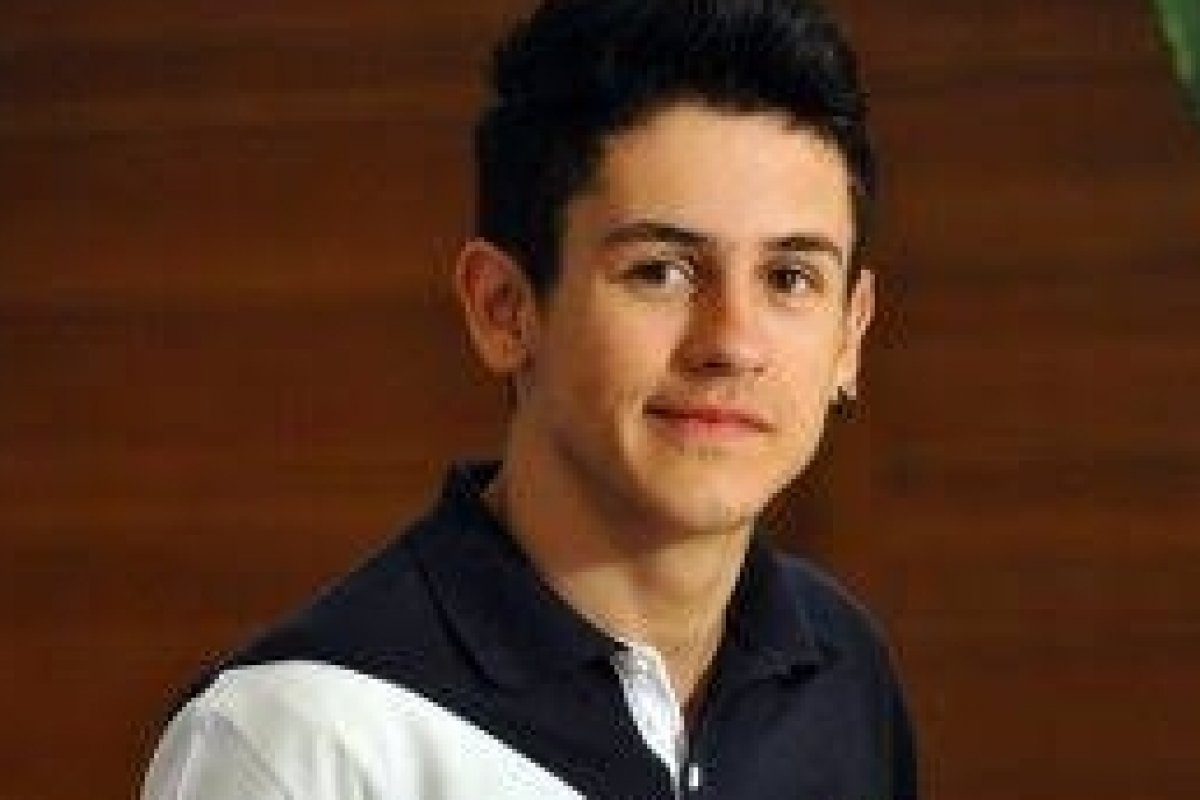 Filho de Teresa Cristina em 'Fina Estampa', troca TV por psicologia