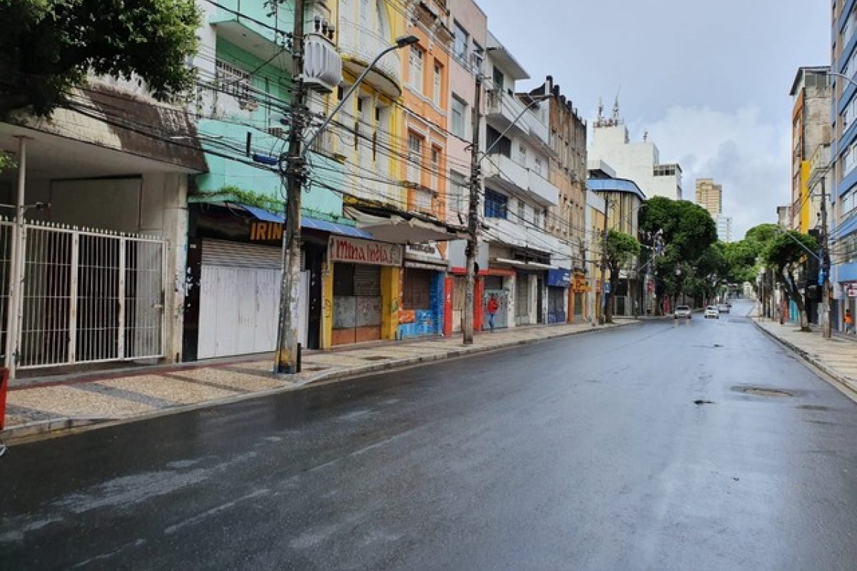 Lojas estão fechadas neste sábado (28) após decreto da Prefeitura de Salvador