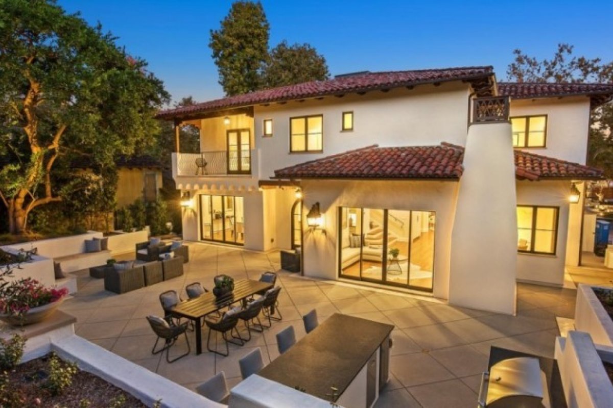 Ator compra mansão avaliada em R$ 27 milhões