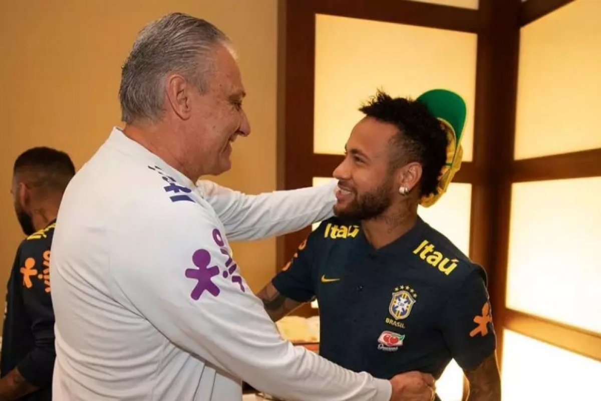Tite exalta Neymar, mas faz ressalva: "É essencial, mas não insubstituível”