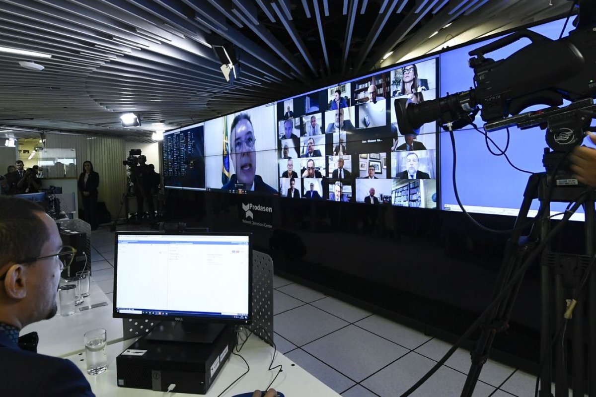 Senado deve votar projeto para instituir renda básica durante pandemia