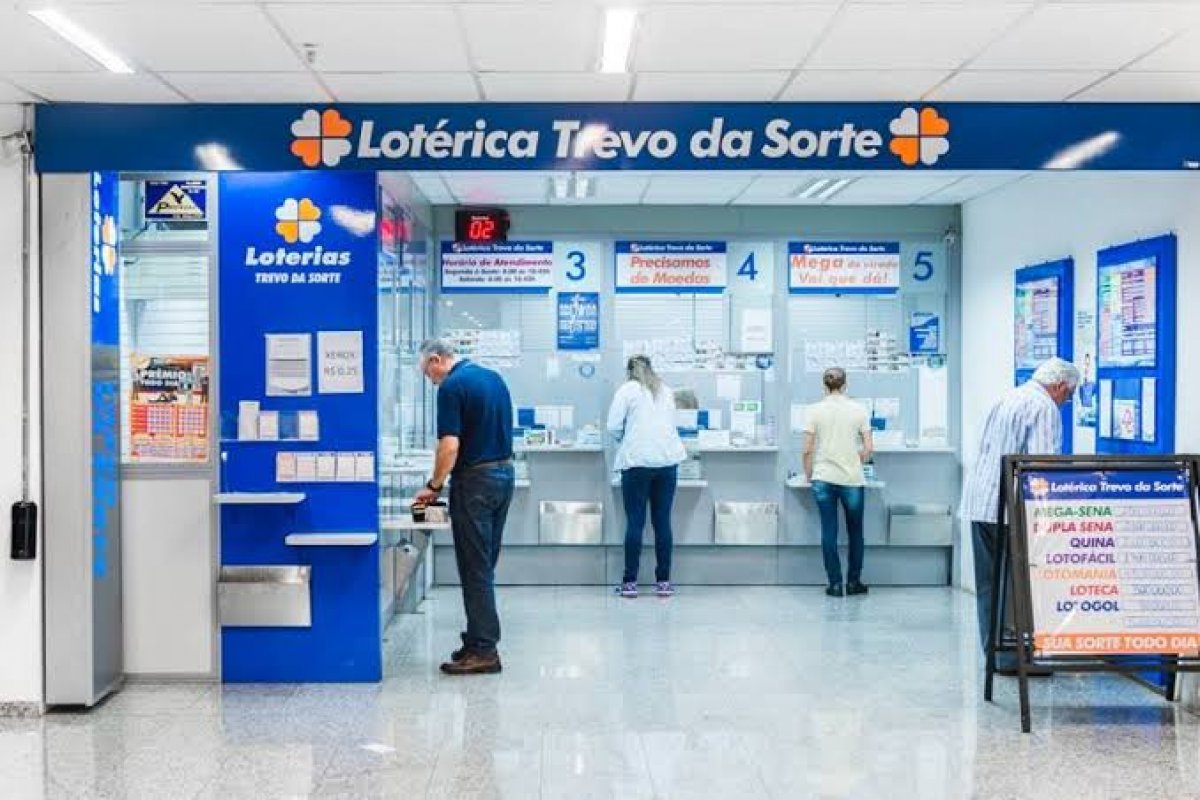 Com liminar derrubada pelo TRF, lotéricas e igrejas voltam a ser serviços essenciais