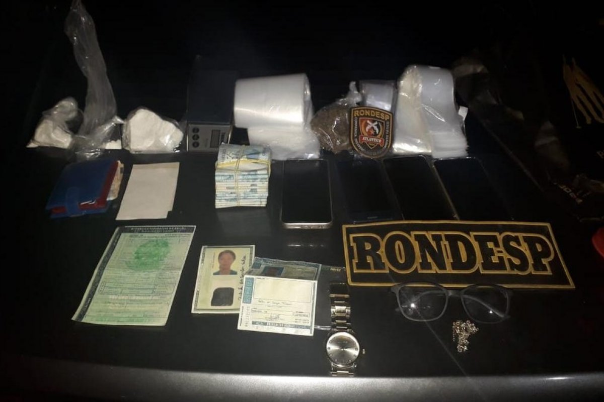 Dupla tenta subornar policiais no bairro de Itapuã