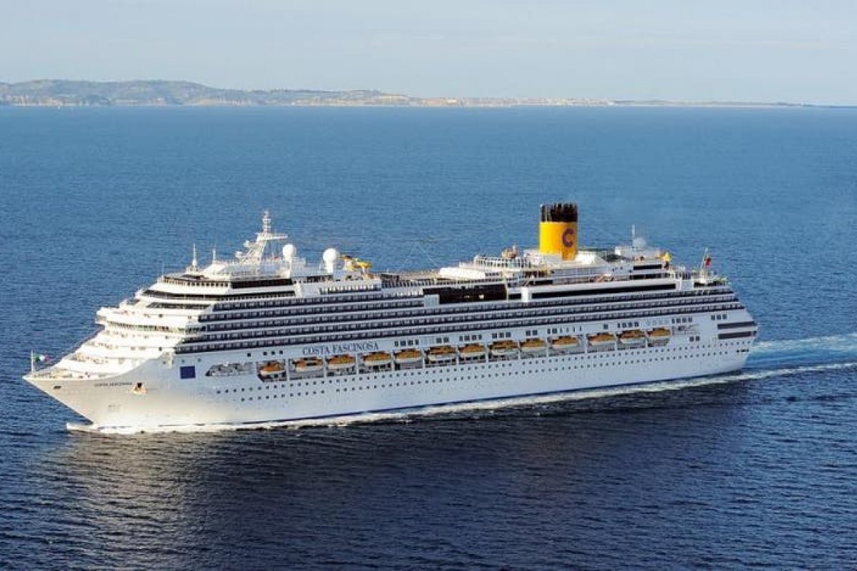 Navio Costa Fascinosa segue em quarentena no Porto de Santos em virtude do coronavírus