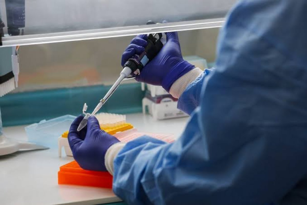 Brasil tem quase 23 mil testes de coronavírus  à espera do resultado