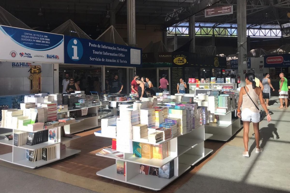 Mercado do Rio Vermelho recebe feira de livros com valores a partir de R$ 10