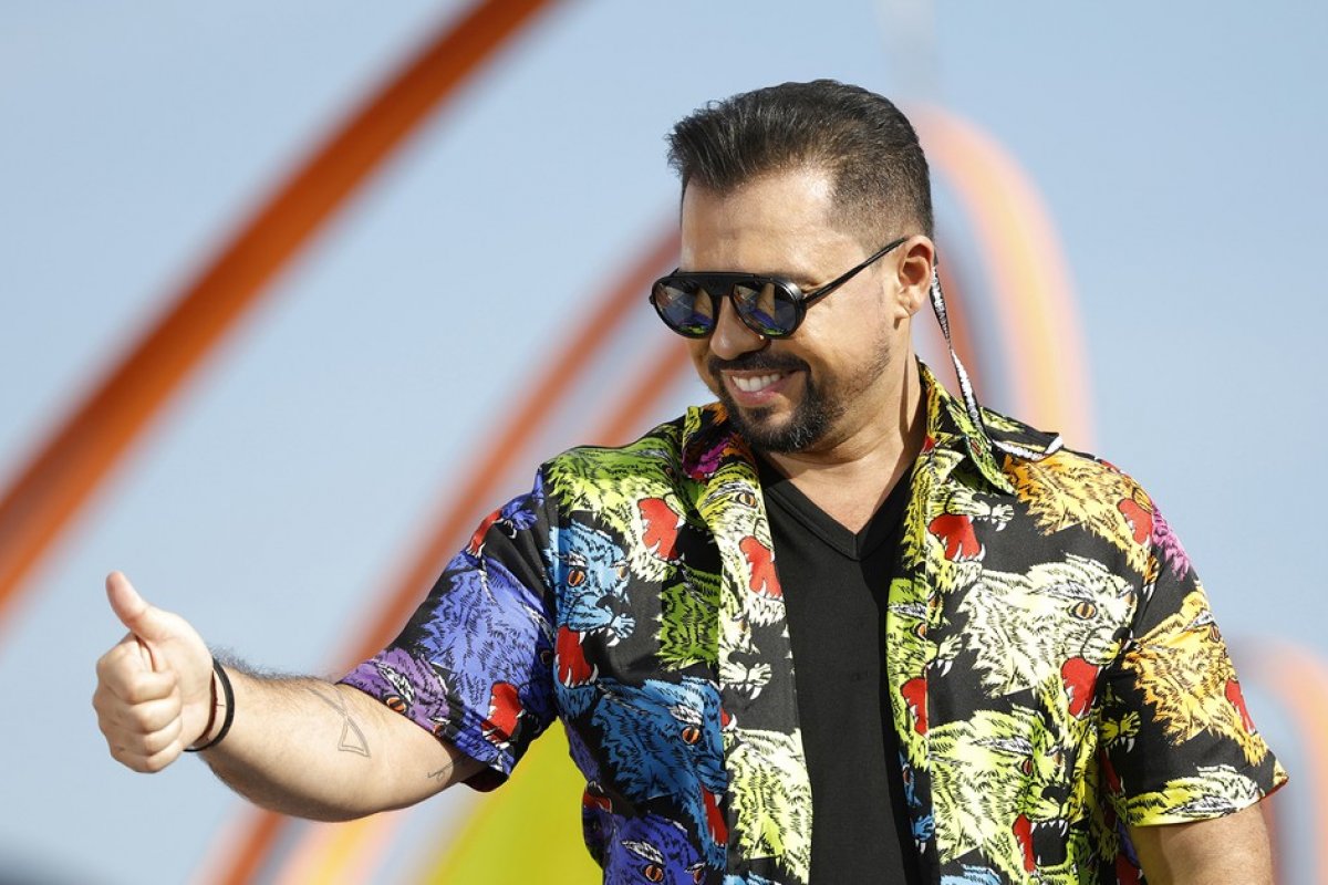 Xand Avião promete show de 3 horas em live, com produção especial em casa